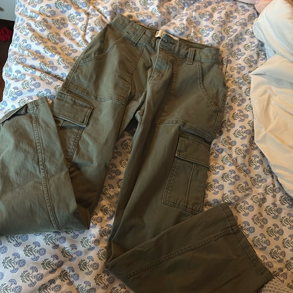 Cargo pants, army green, Hollister Size 1